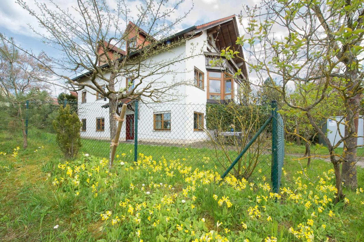 Apartamento Iris-Ferien Mit Hund Walsdorf  Exterior foto